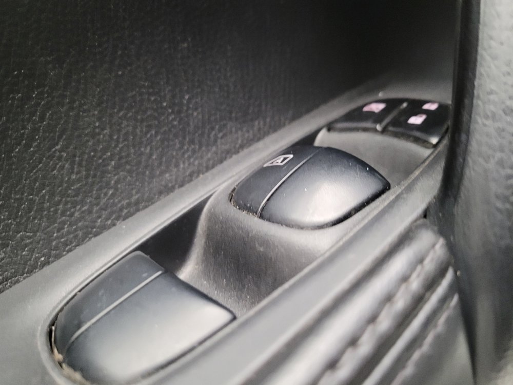 Used 2021 Nissan Rogue Sport S FWD image 27