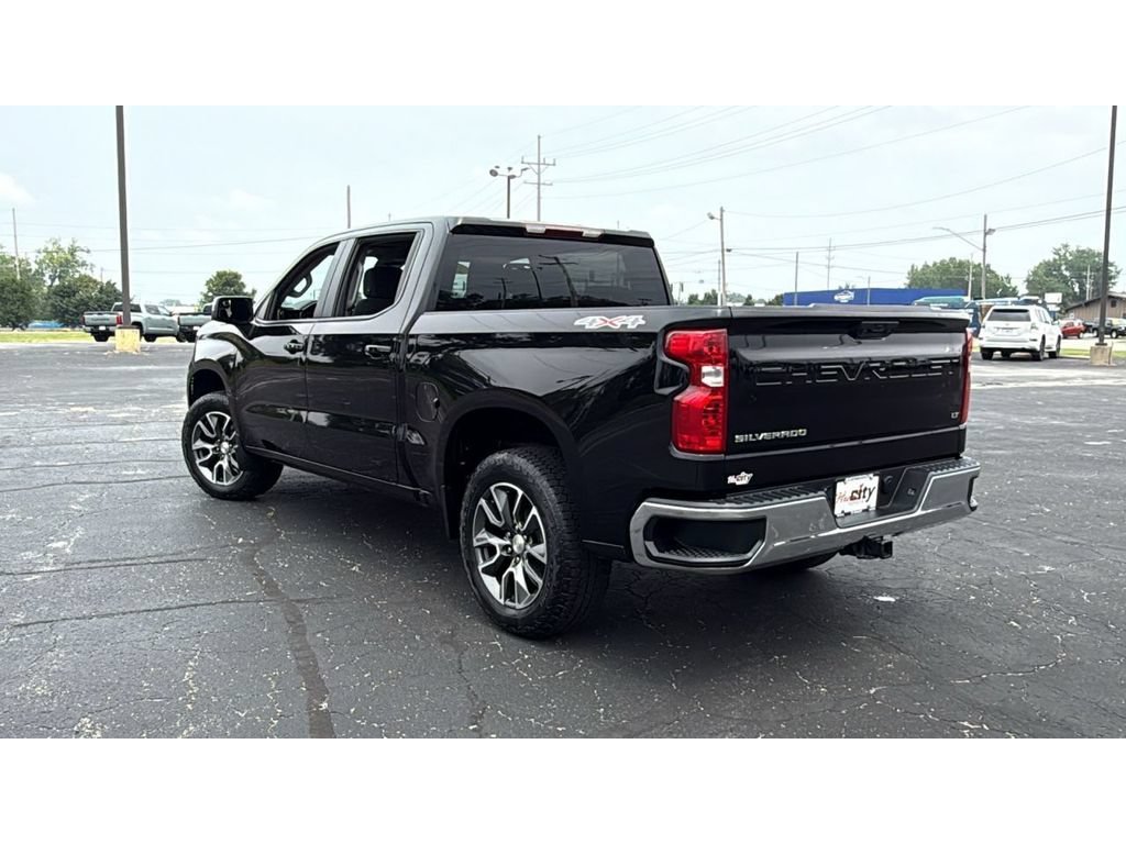 Used 2024 Chevrolet Silverado 1500 LT AWD/4WD image 5