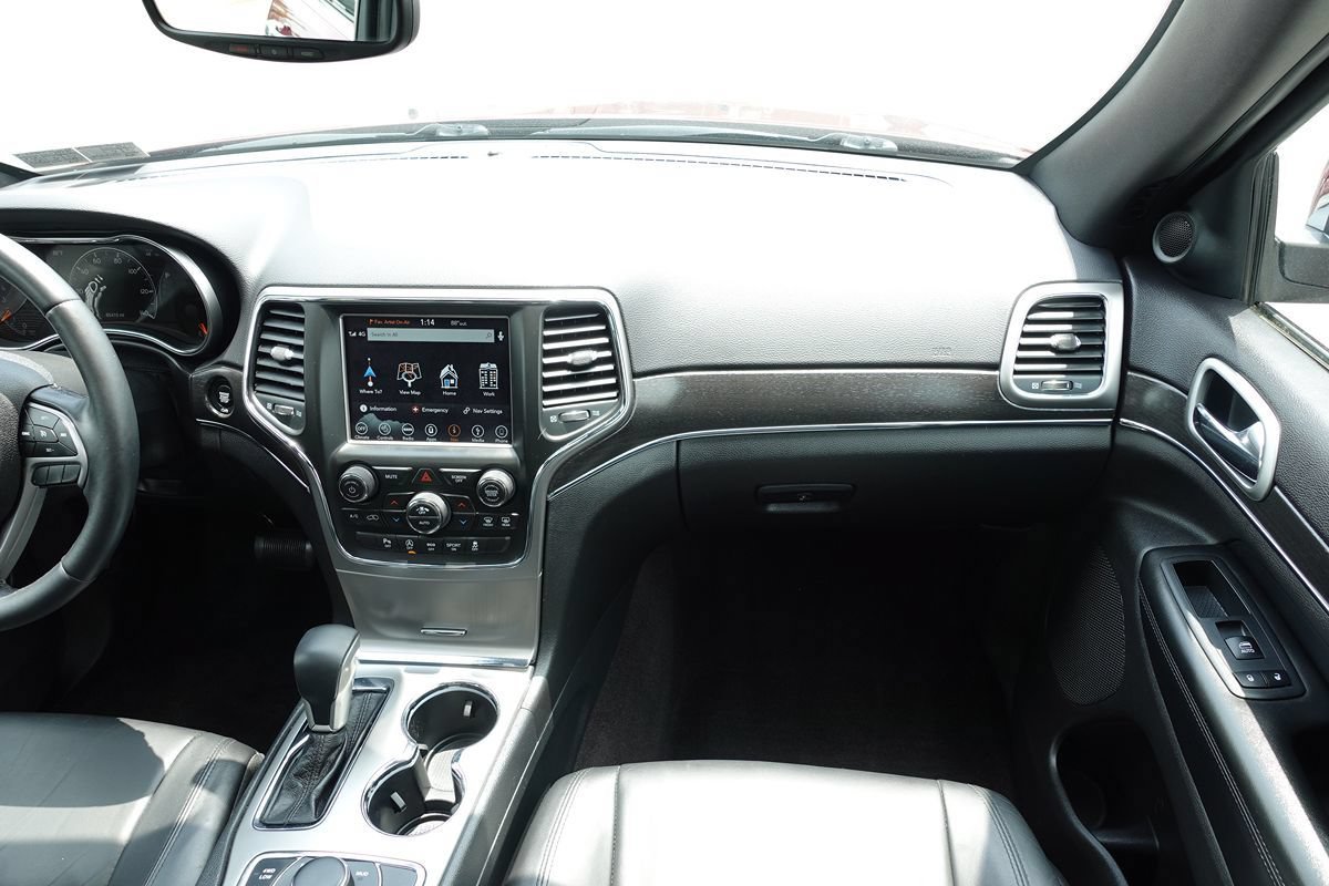 Used 2018 Jeep Grand Cherokee Limited AWD/4WD image 43