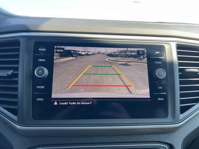 Used 2020 Volkswagen Atlas Cross Sport SE image 18