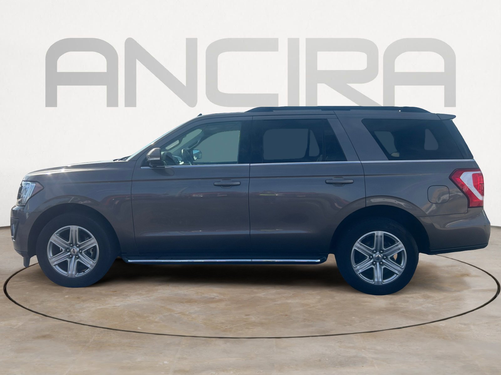 Used 2019 Ford Expedition XLT w/ Equipment Group 202A RWD image 7