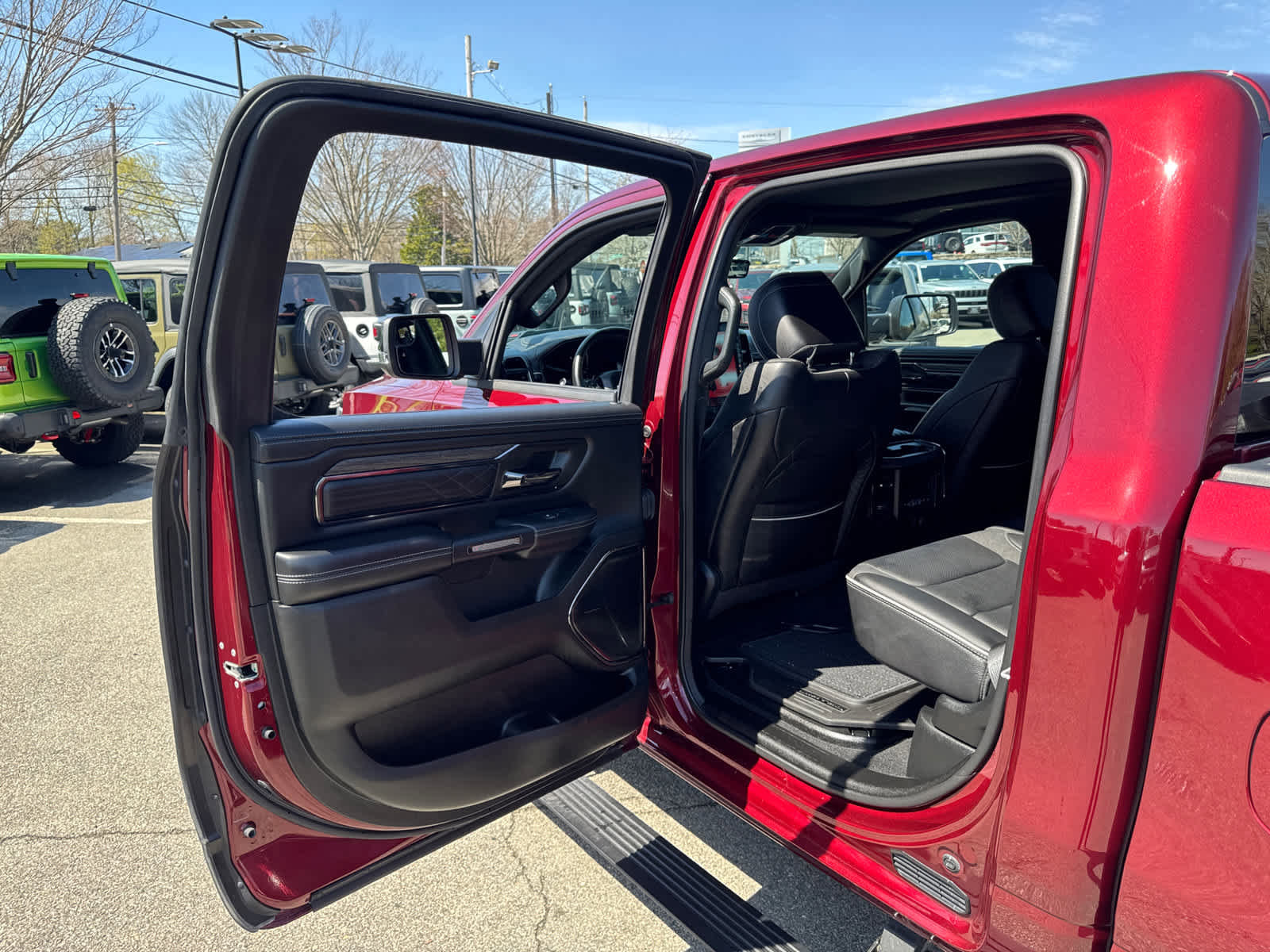 Used 2025 RAM 1500 Limited AWD/4WD image 28
