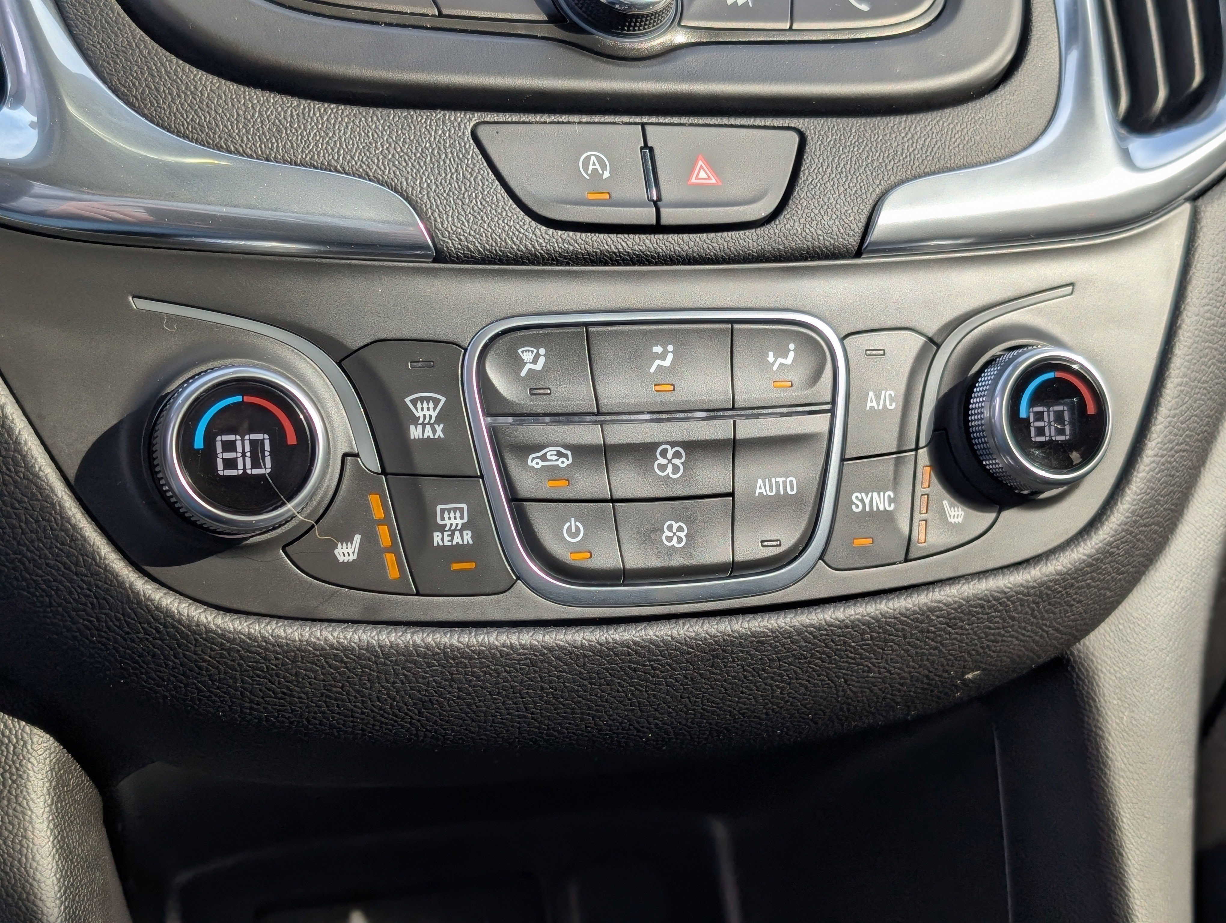 Used 2024 Chevrolet Equinox LT w/ LPO, Floor Liner Package image 21