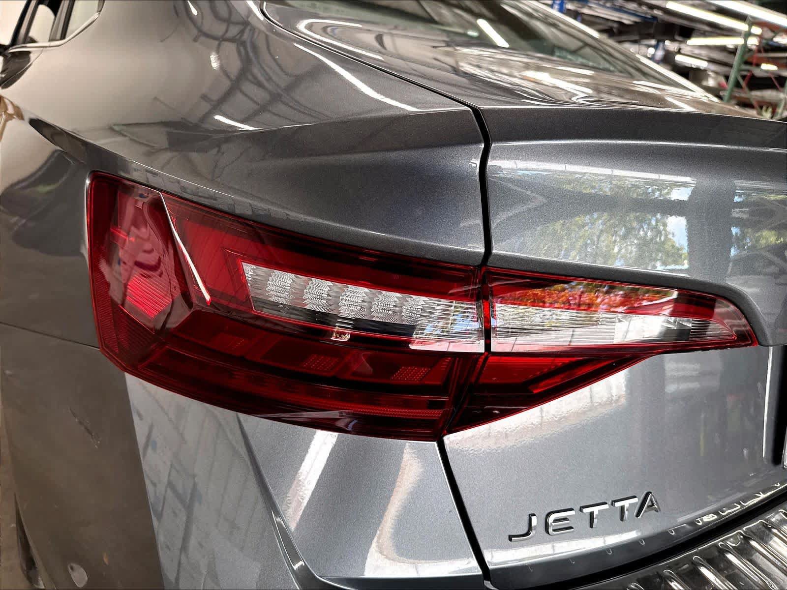 Used 2024 Volkswagen Jetta SE w/ Panoramic Sunroof Package FWD image 25