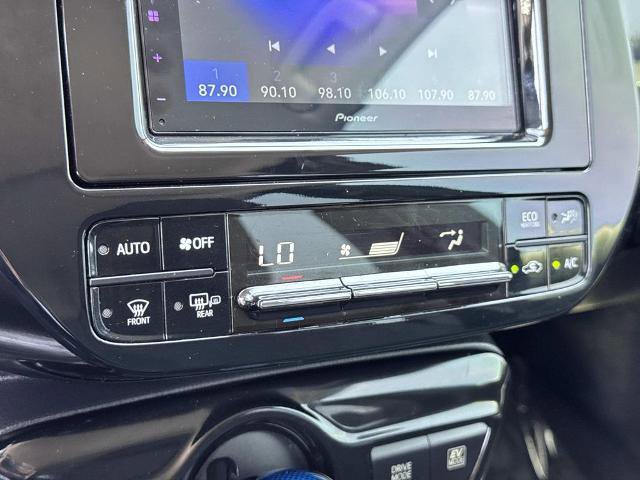 Used 2017 Toyota Prius One FWD image 13