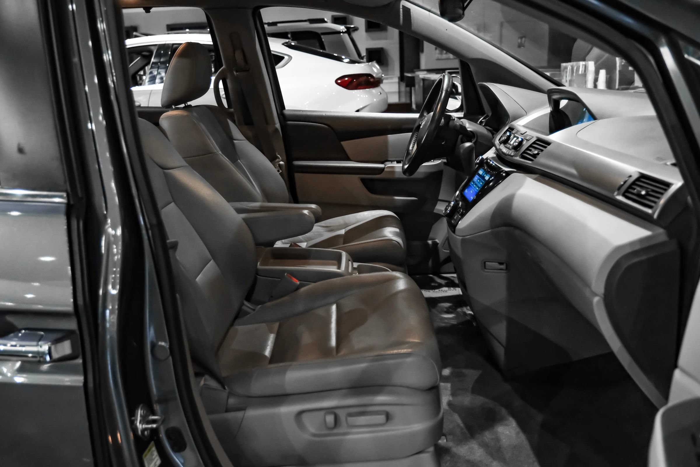 Used 2017 Honda Odyssey EX-L image 31