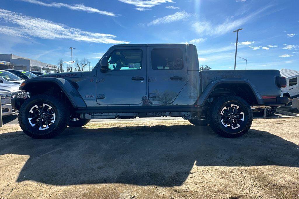 New 2026 Jeep Gladiator Rubicon w/ Safety Group AWD/4WD image 7