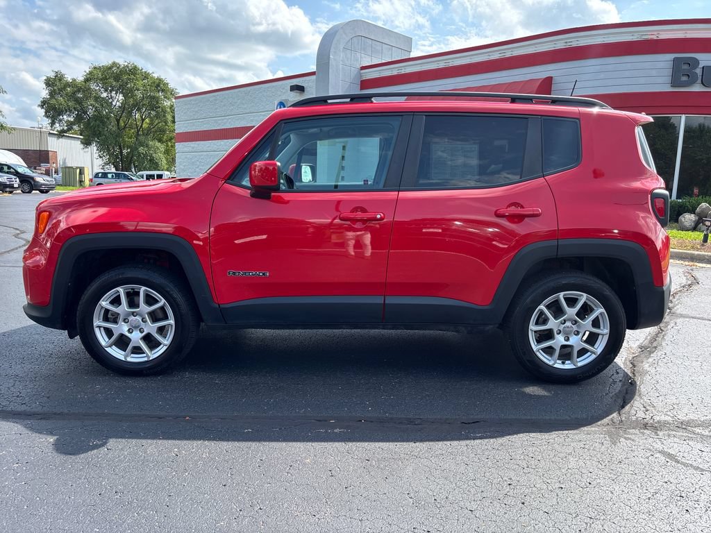 Used 2021 Jeep Renegade Latitude AWD/4WD image 3