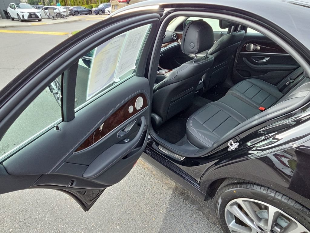 Used 2023 Mercedes-Benz E 450 4MATIC Sedan image 15