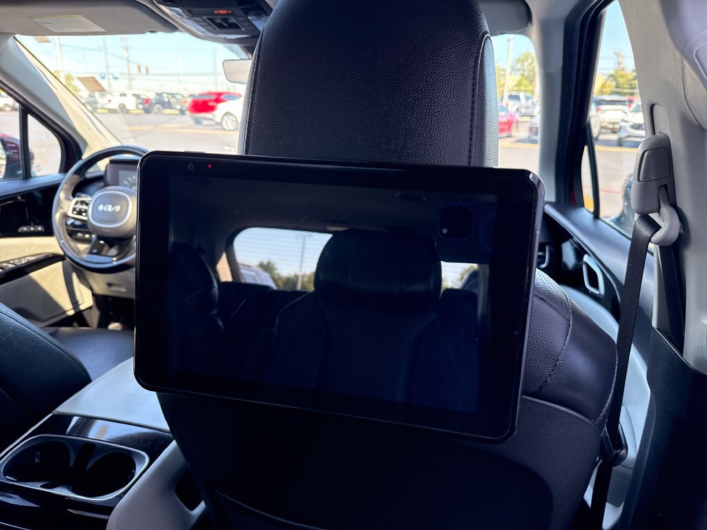 Used 2022 Kia Carnival SX Prestige FWD image 27