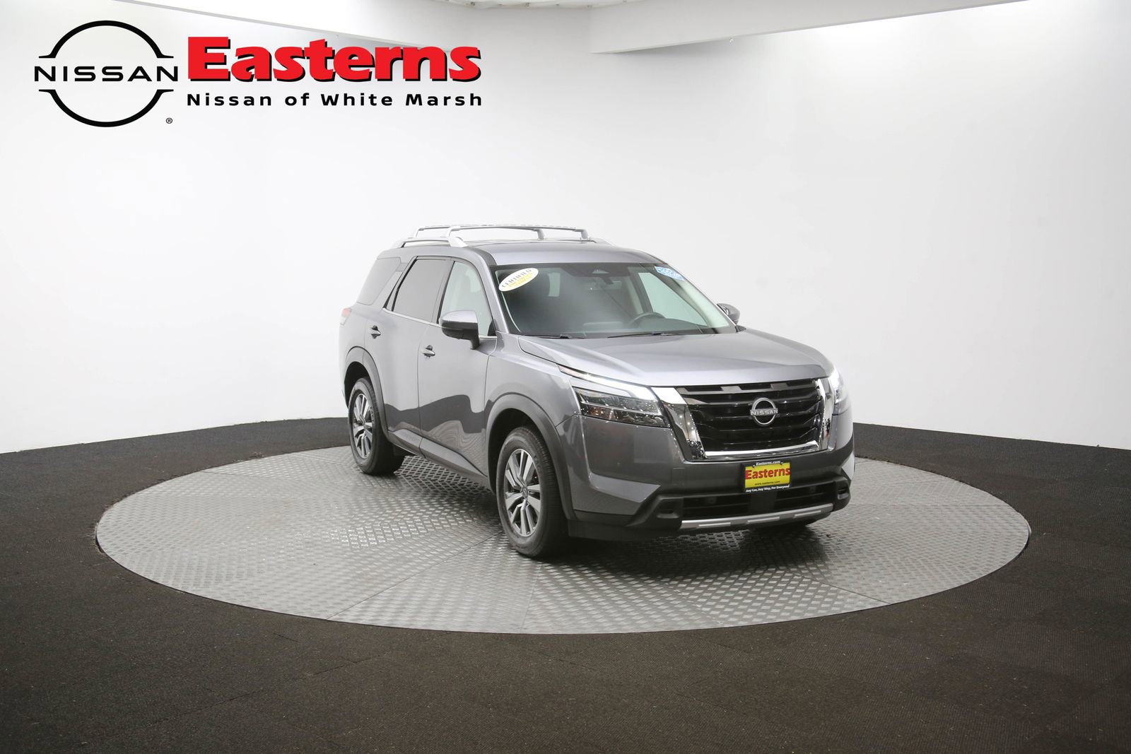 Used 2023 Nissan Pathfinder SL image 98