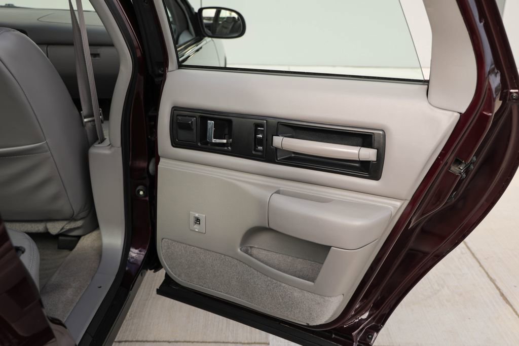 Used 1996 Chevrolet Impala SS RWD image 20