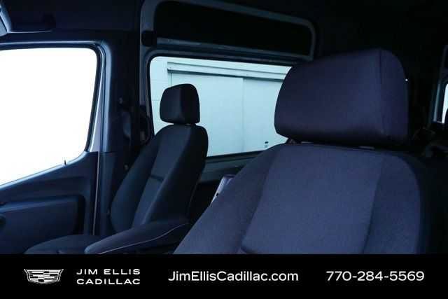 Used 2024 Mercedes-Benz Sprinter 2500 image 9