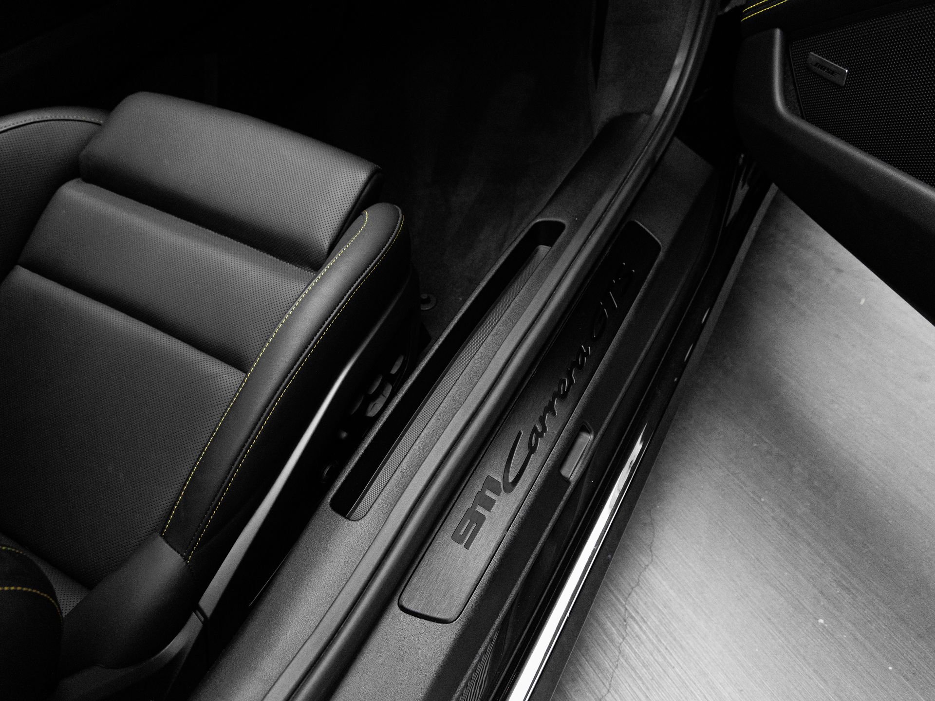 Certified 2023 Porsche 911 Carrera GTS RWD image 39