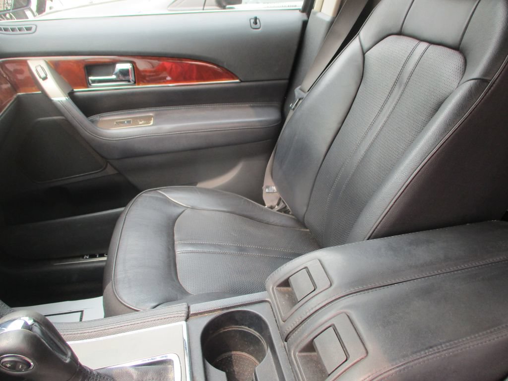 Used 2012 Lincoln MKX AWD image 15