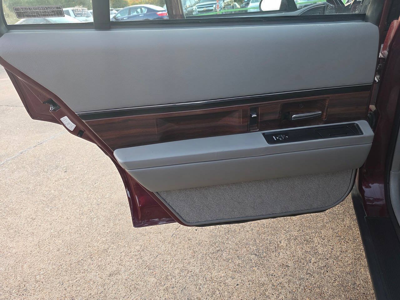 Used 1999 Buick Le Sabre Custom FWD image 24