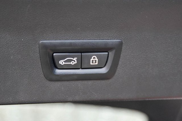 Used 2022 BMW X4 xDrive30i w/ Parking Assistance Package image 9