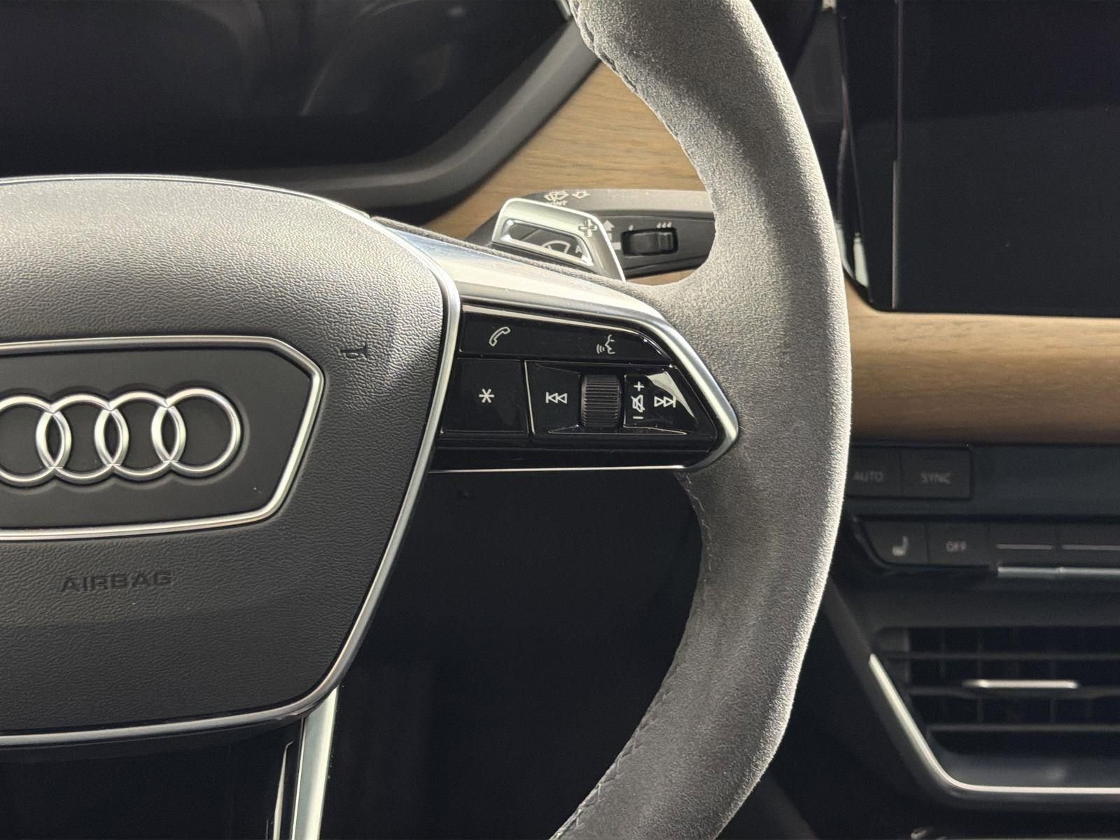 Used 2023 Audi e-tron GT Premium Plus image 13