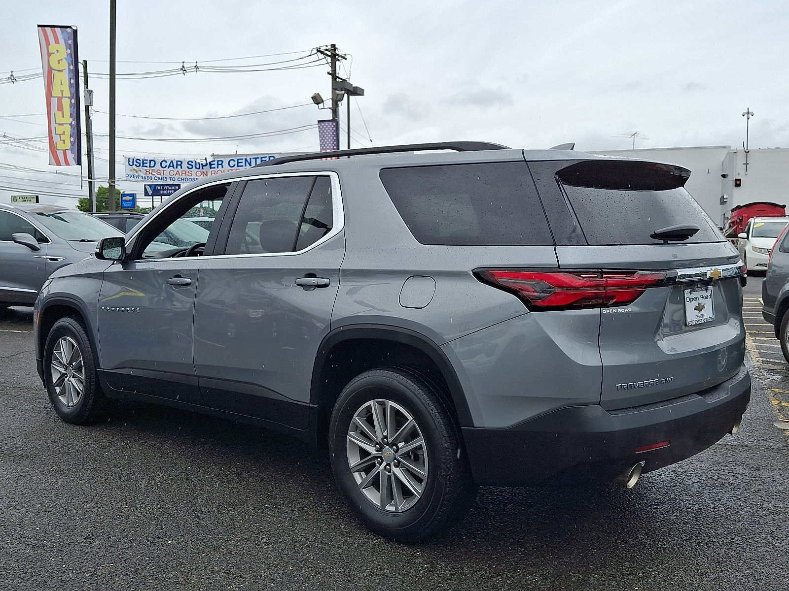 Used 2023 Chevrolet Traverse LT AWD/4WD image 5