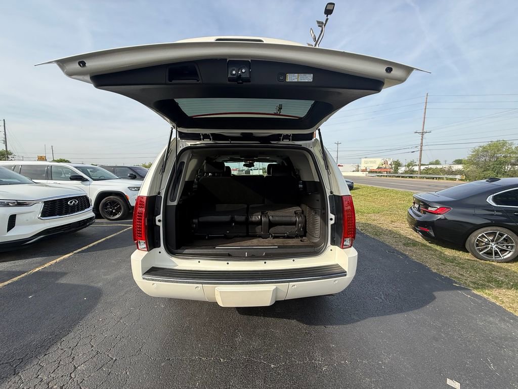 Used 2008 Cadillac Escalade AWD image 5
