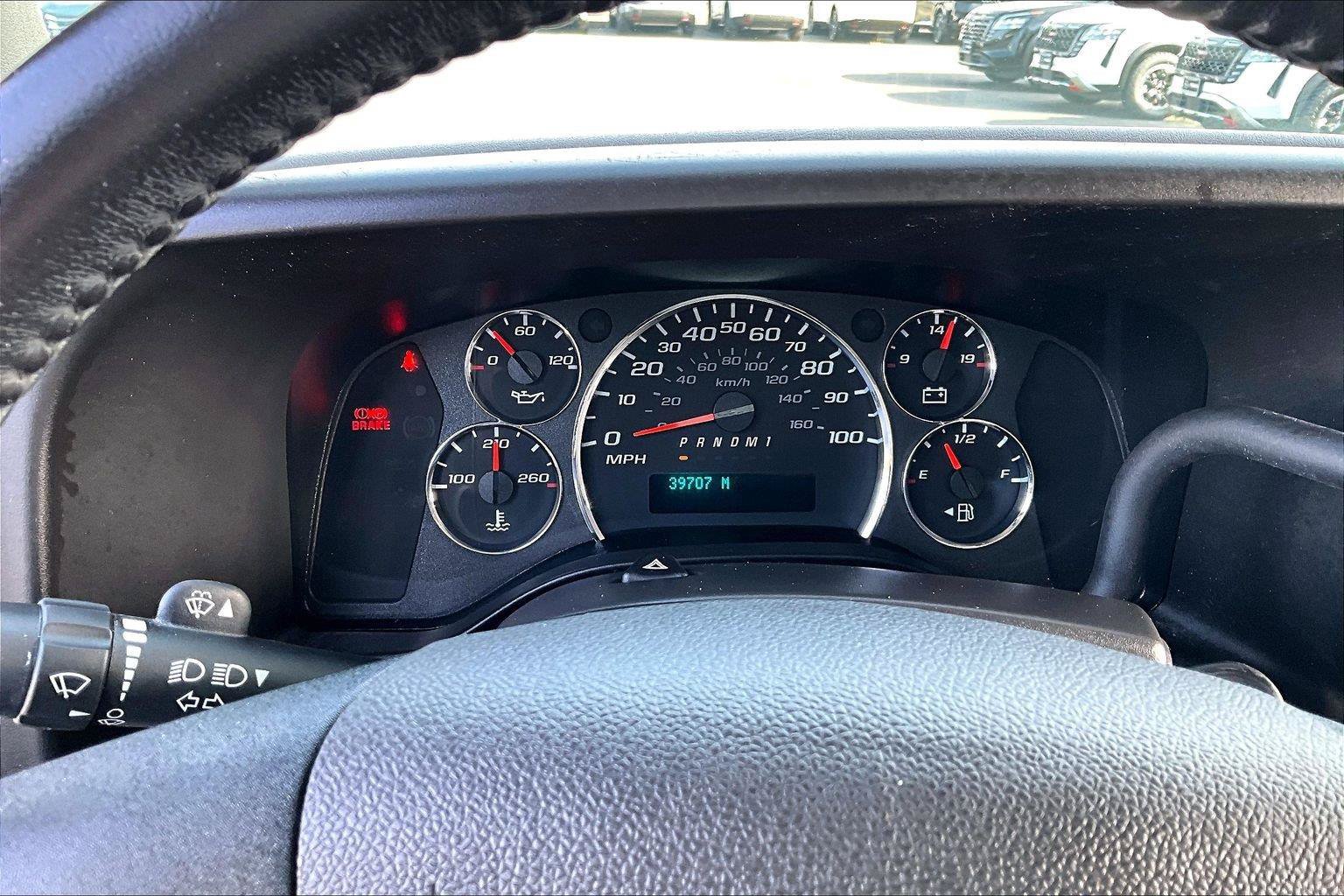Used 2021 Chevrolet Express 3500 w/ Driver Convenience Package RWD image 14