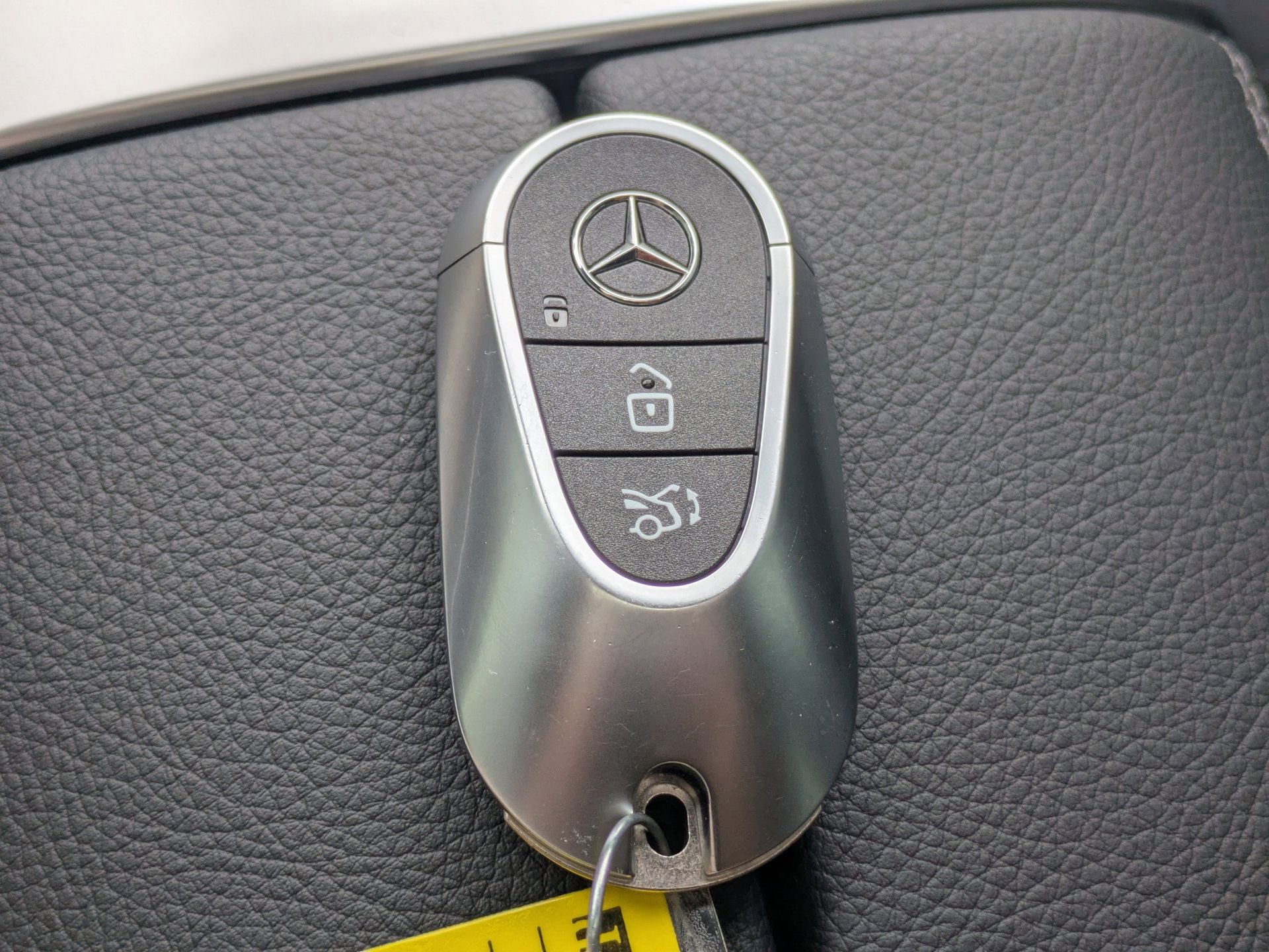 Used 2025 Mercedes-Benz C 300 Sedan image 28