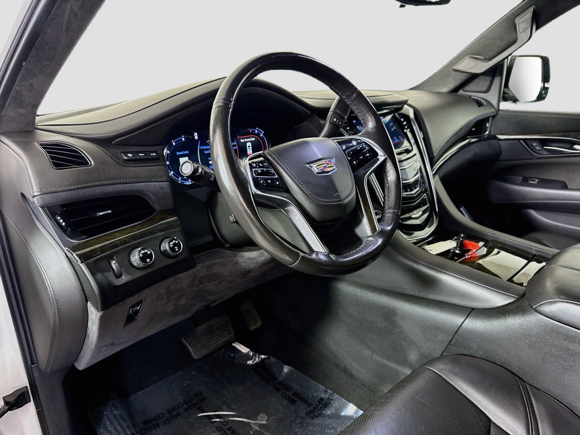 Used 2019 Cadillac Escalade Platinum AWD/4WD image 23