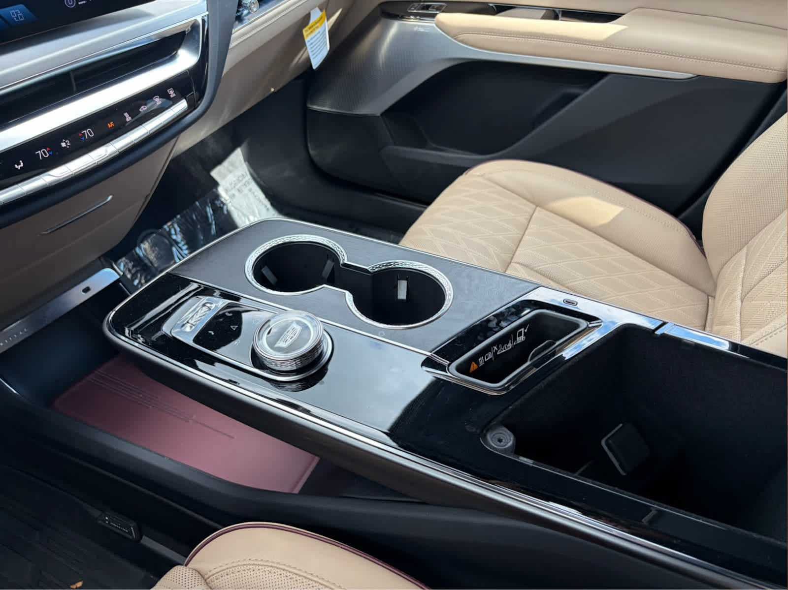 Used 2026 Cadillac Lyriq Signature Luxury w/ Nappa Leather Package AWD/4WD image 19