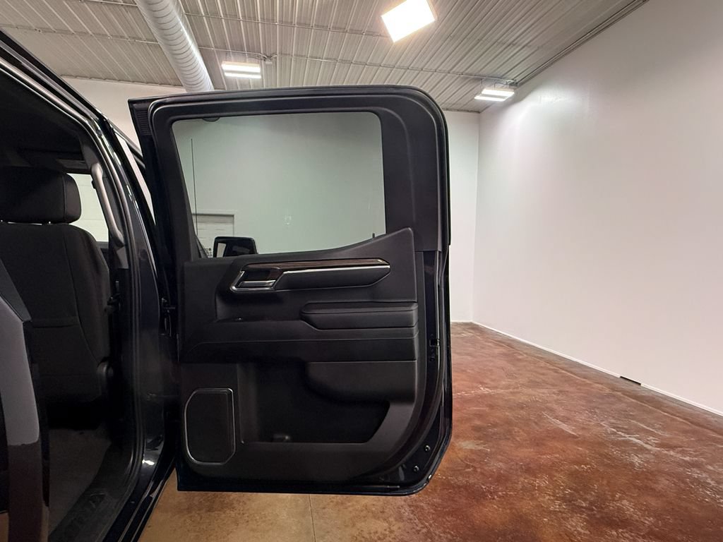 Used 2023 Chevrolet Silverado 1500 LT AWD/4WD image 65