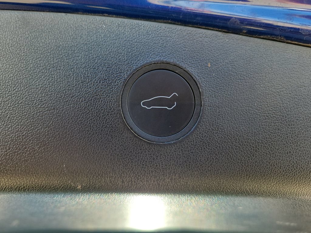 Used 2022 Tesla Model 3 Long Range AWD/4WD image 9