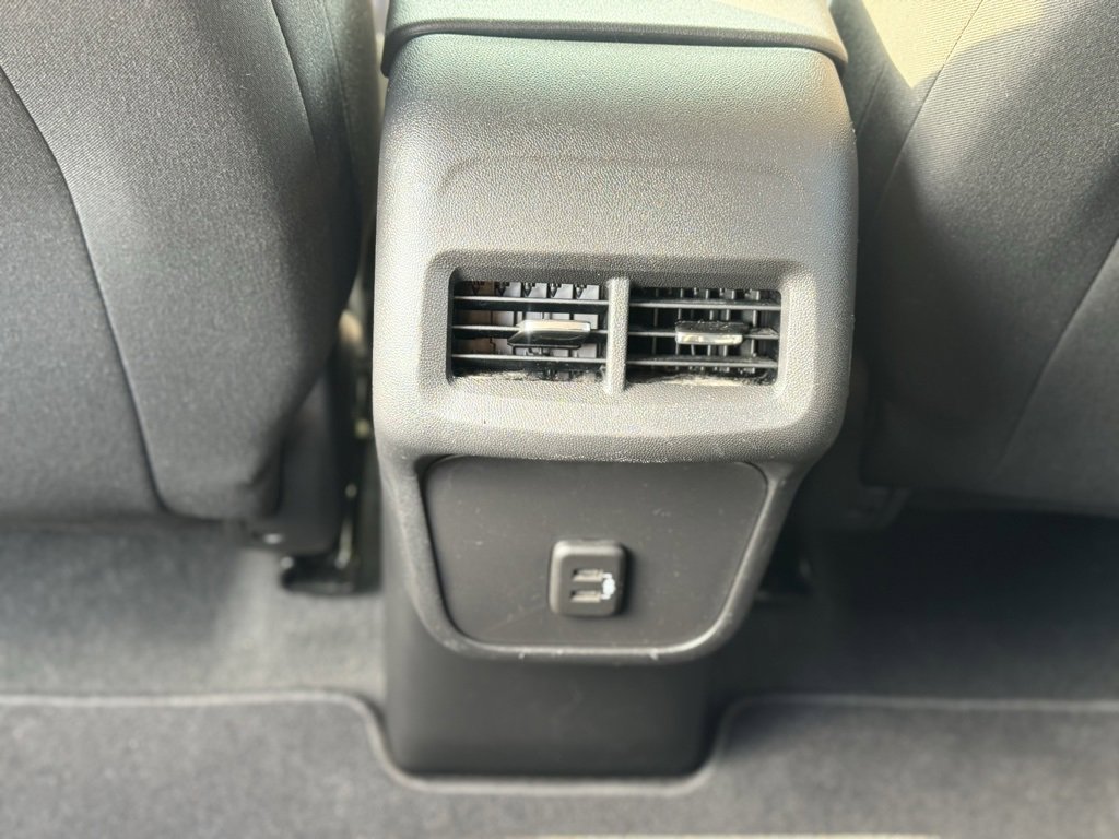 Used 2022 Chevrolet Equinox LT image 24