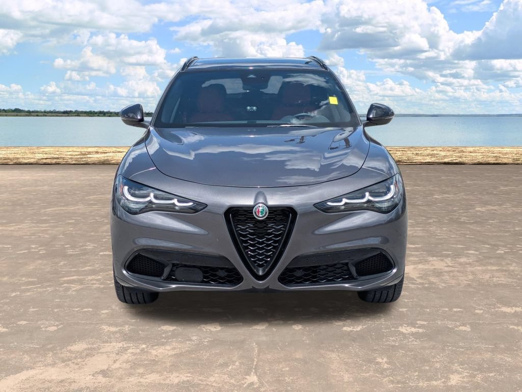 Used 2024 Alfa Romeo Stelvio Veloce AWD/4WD image 7