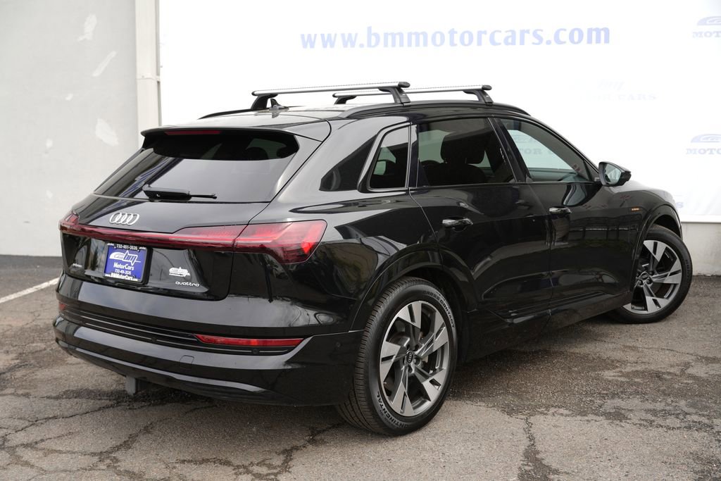 Used 2022 Audi e-tron Premium w/ Convenience Plus Package AWD/4WD image 3
