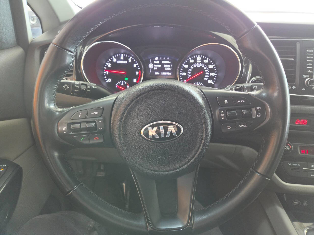 Used 2017 Kia Sedona EX image 34