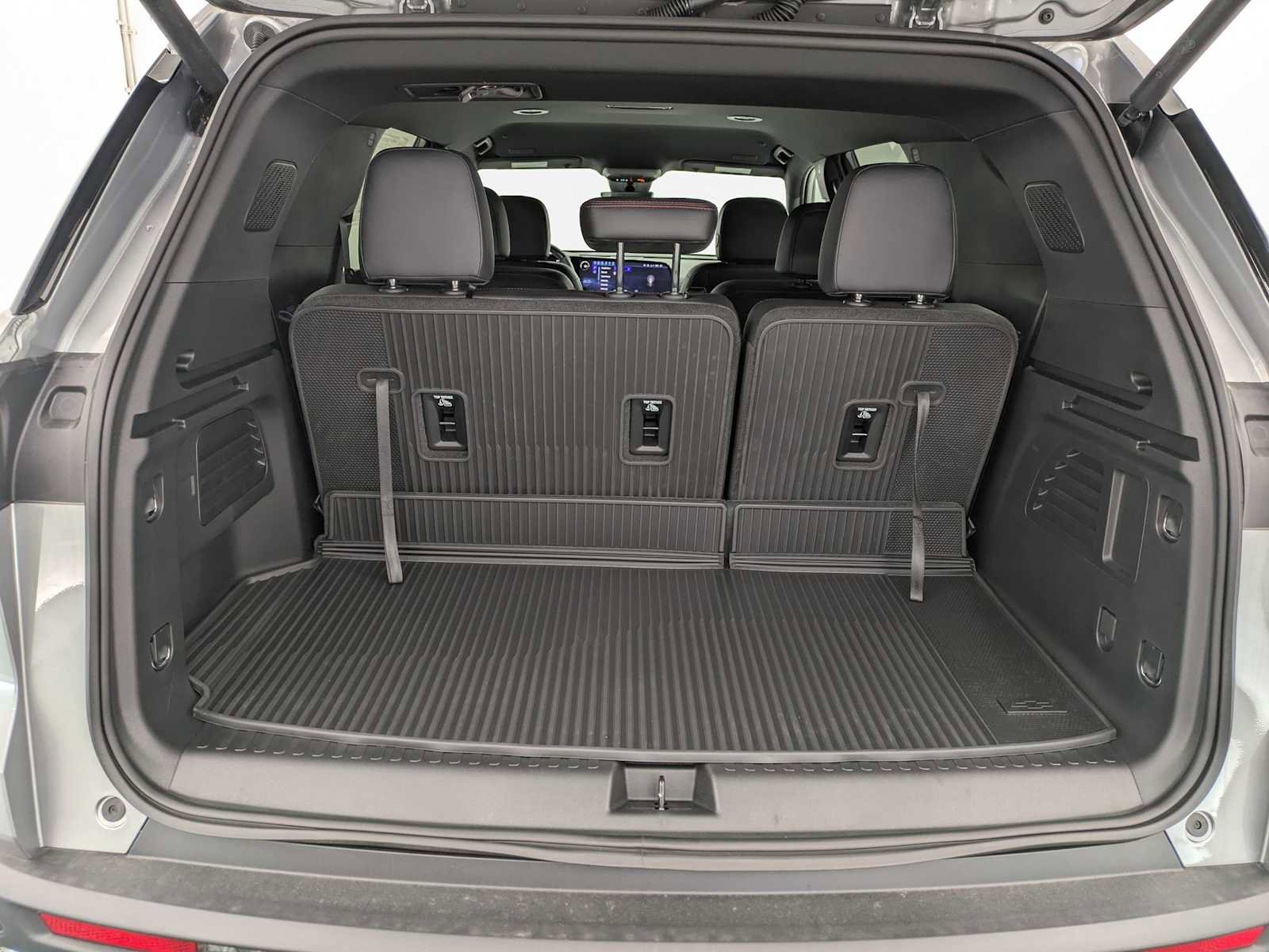 New 2026 Chevrolet Traverse Z71 w/ Enhanced Driving Package AWD/4WD image 33