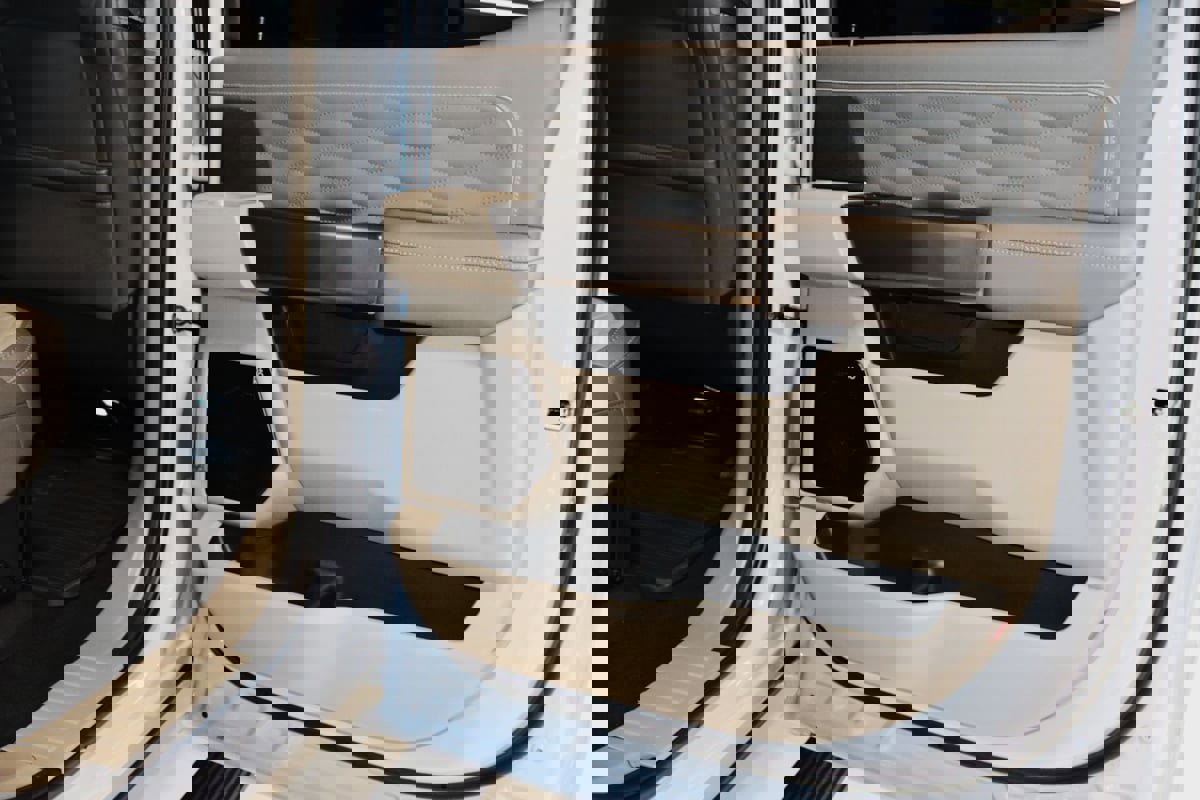 Used 2026 Ford F250 Platinum w/ Platinum Plus Package image 80