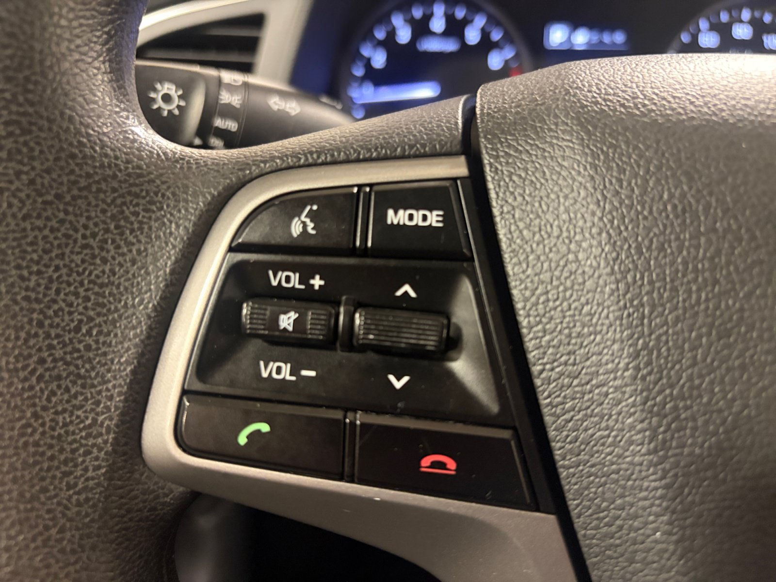 Used 2018 Hyundai Elantra SEL FWD image 18