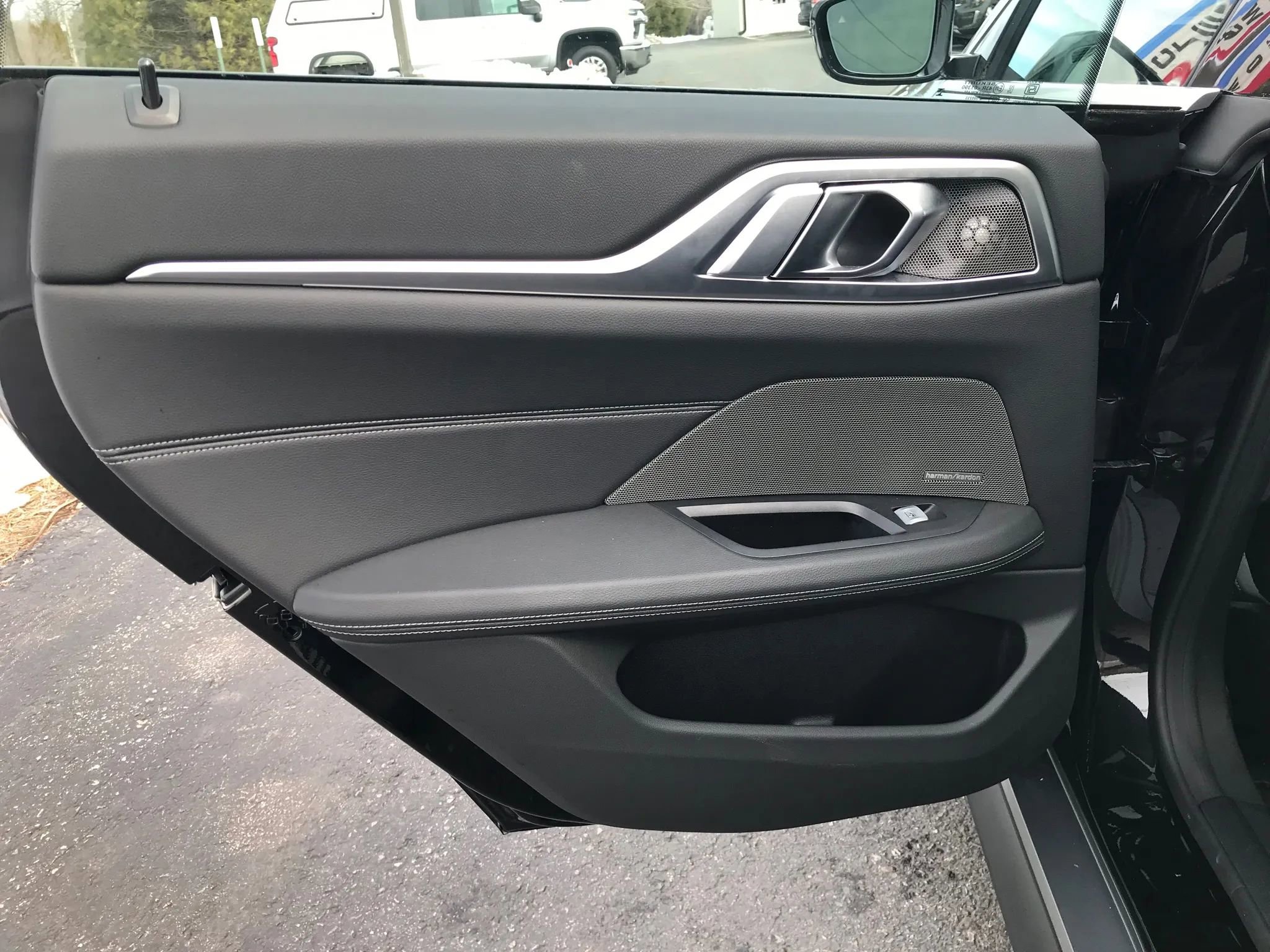 Used 2025 BMW i4 xDrive40i w/ Premium Package image 37