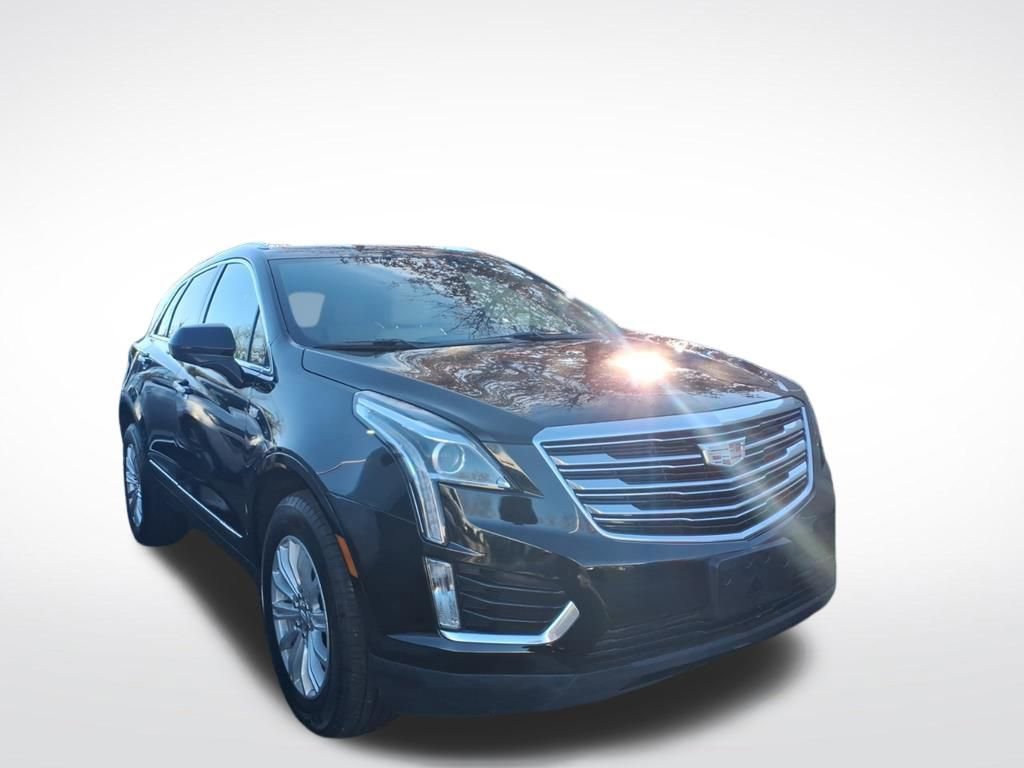 Used 2019 Cadillac XT5 FWD image 3