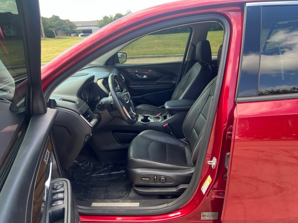 Used 2020 GMC Terrain Denali w/ Denali Premium Package FWD image 5