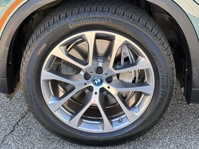 Certified 2024 BMW X5 xDrive50e w/ Climate Comfort Package AWD/4WD image 13