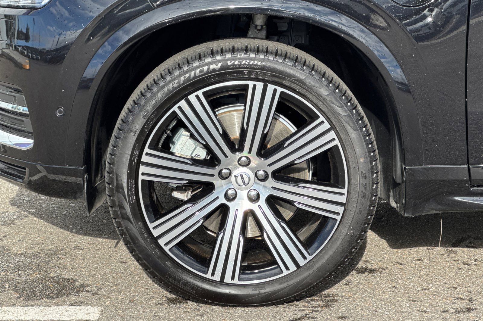 Used 2024 Volvo XC90 T8 Plus w/ Protection Package Premier image 33