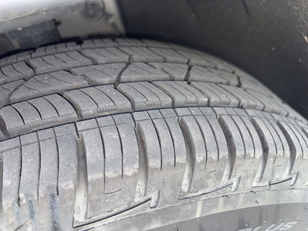 Used 2019 Chevrolet Blazer LT FWD image 9