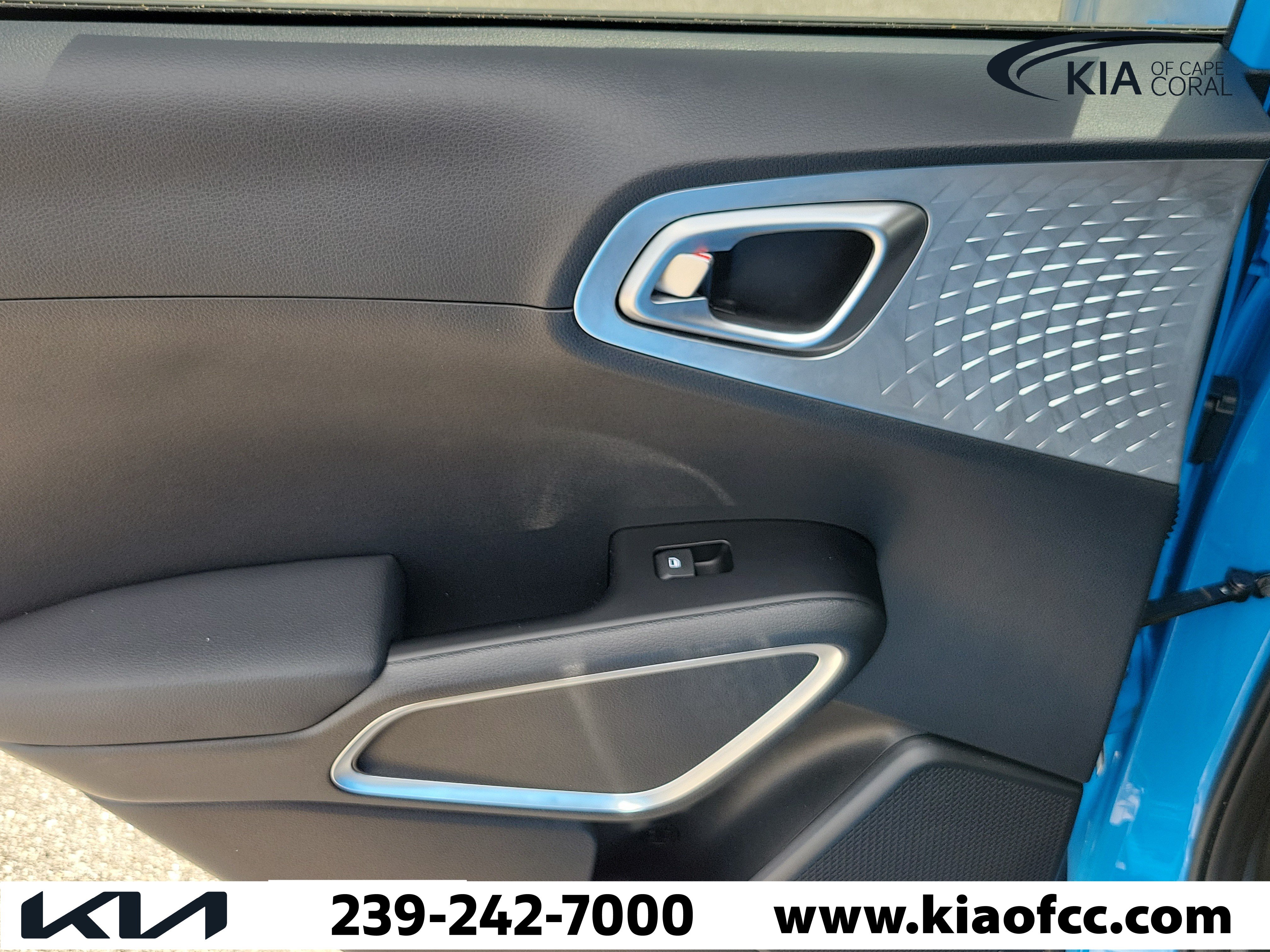 Certified 2025 Kia Soul S FWD image 14