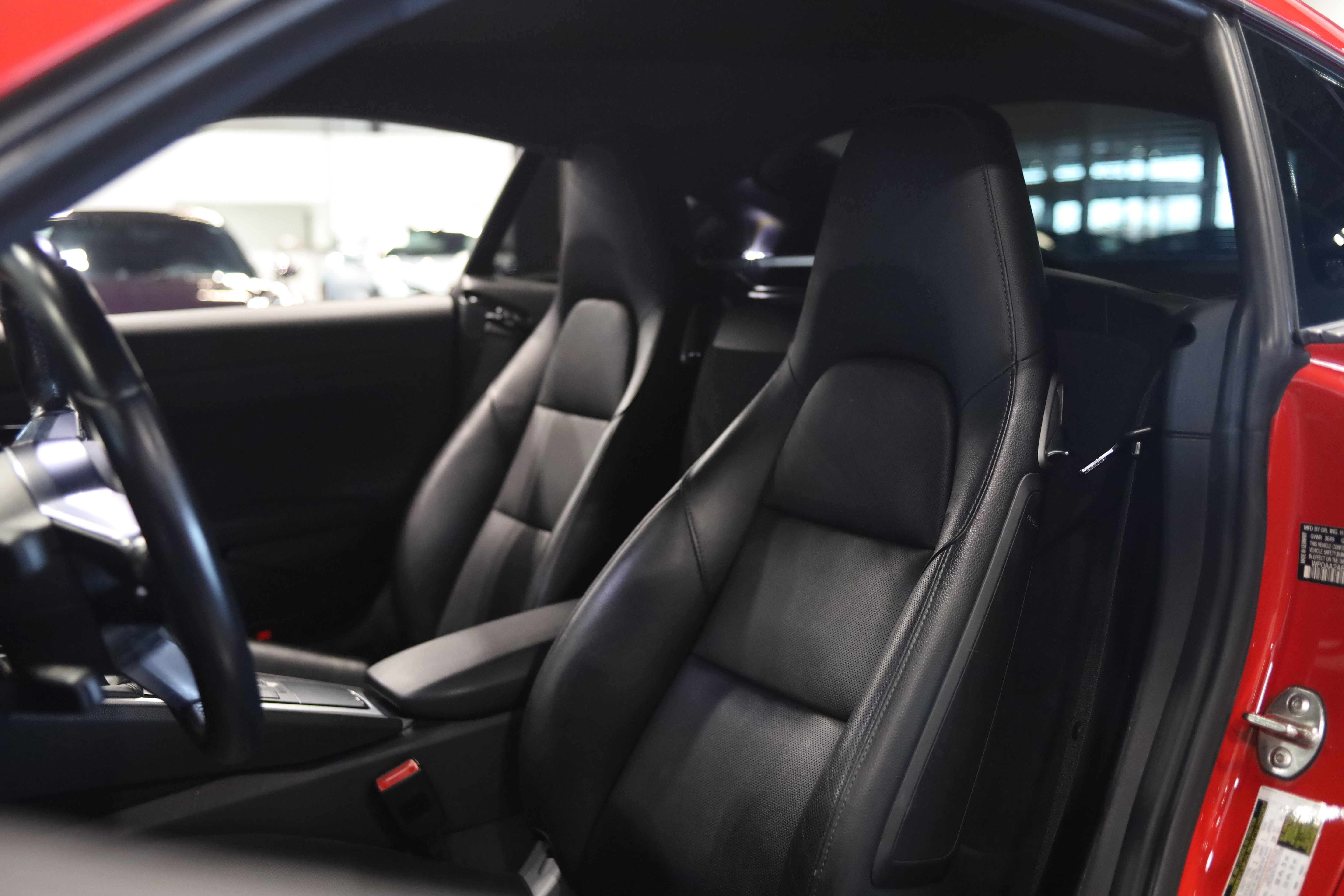Used 2018 Porsche 718 Cayman RWD image 17