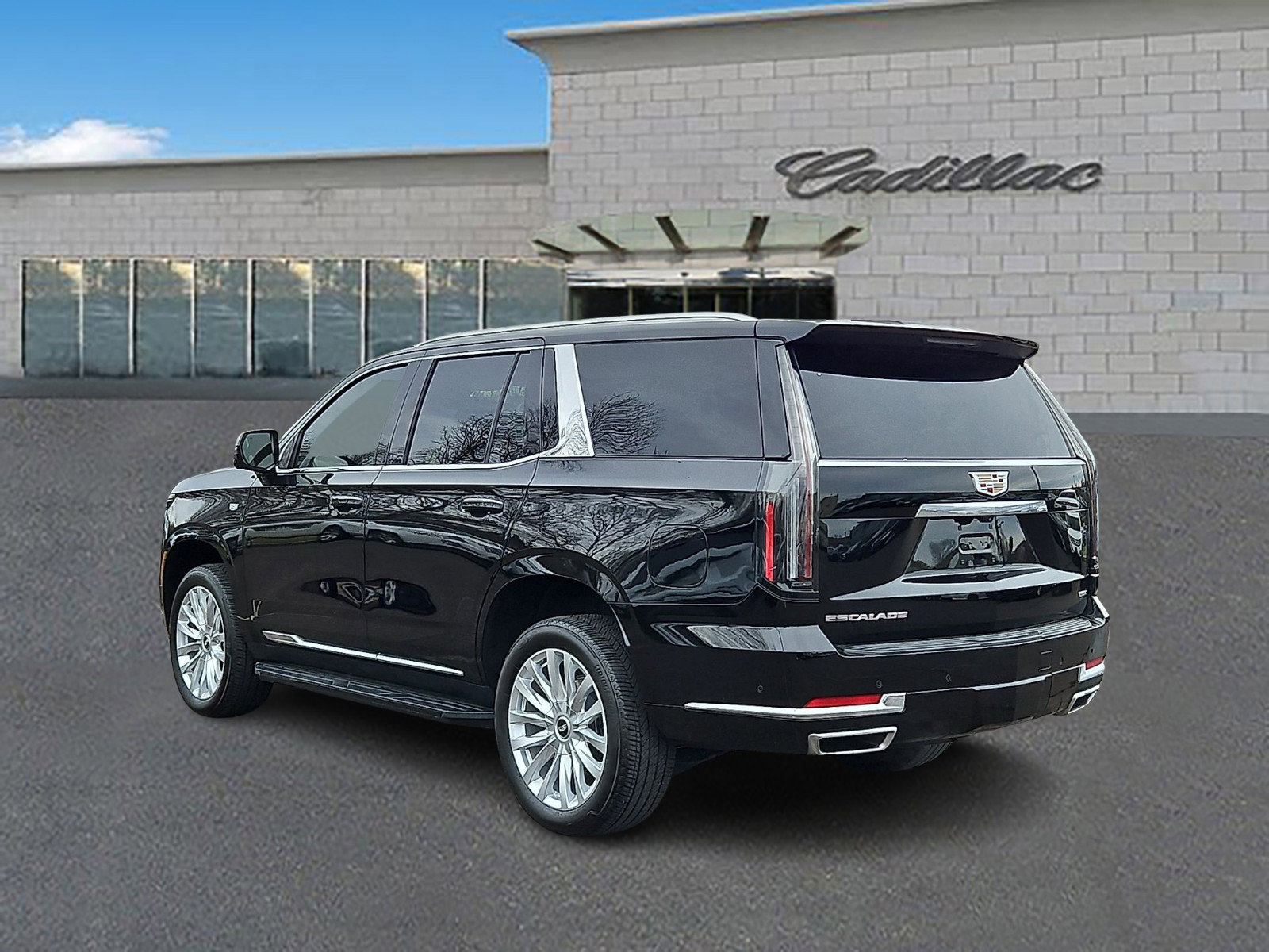Certified 2025 Cadillac Escalade Luxury image 6