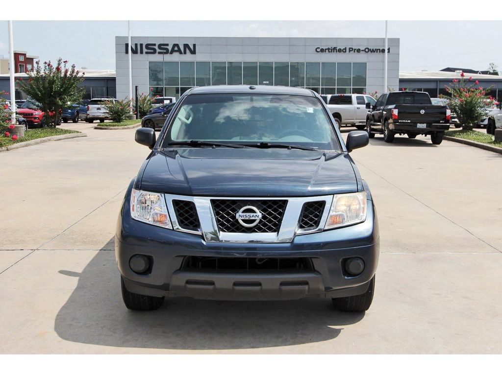 Used 2018 Nissan Frontier SV RWD image 2