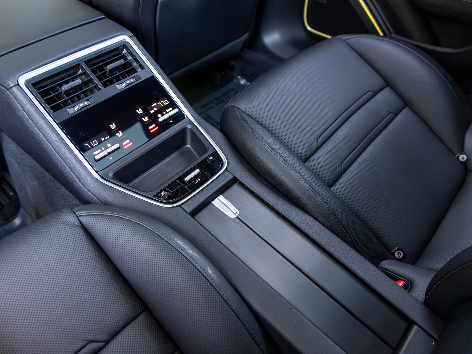 Certified 2023 Porsche Panamera Platinum Edition image 50