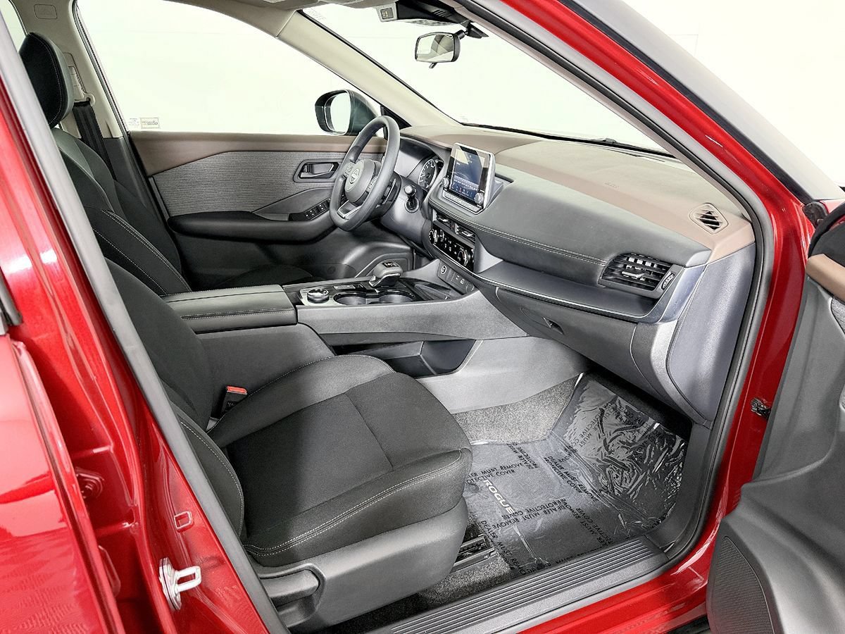 Used 2023 Nissan Rogue S AWD/4WD image 45