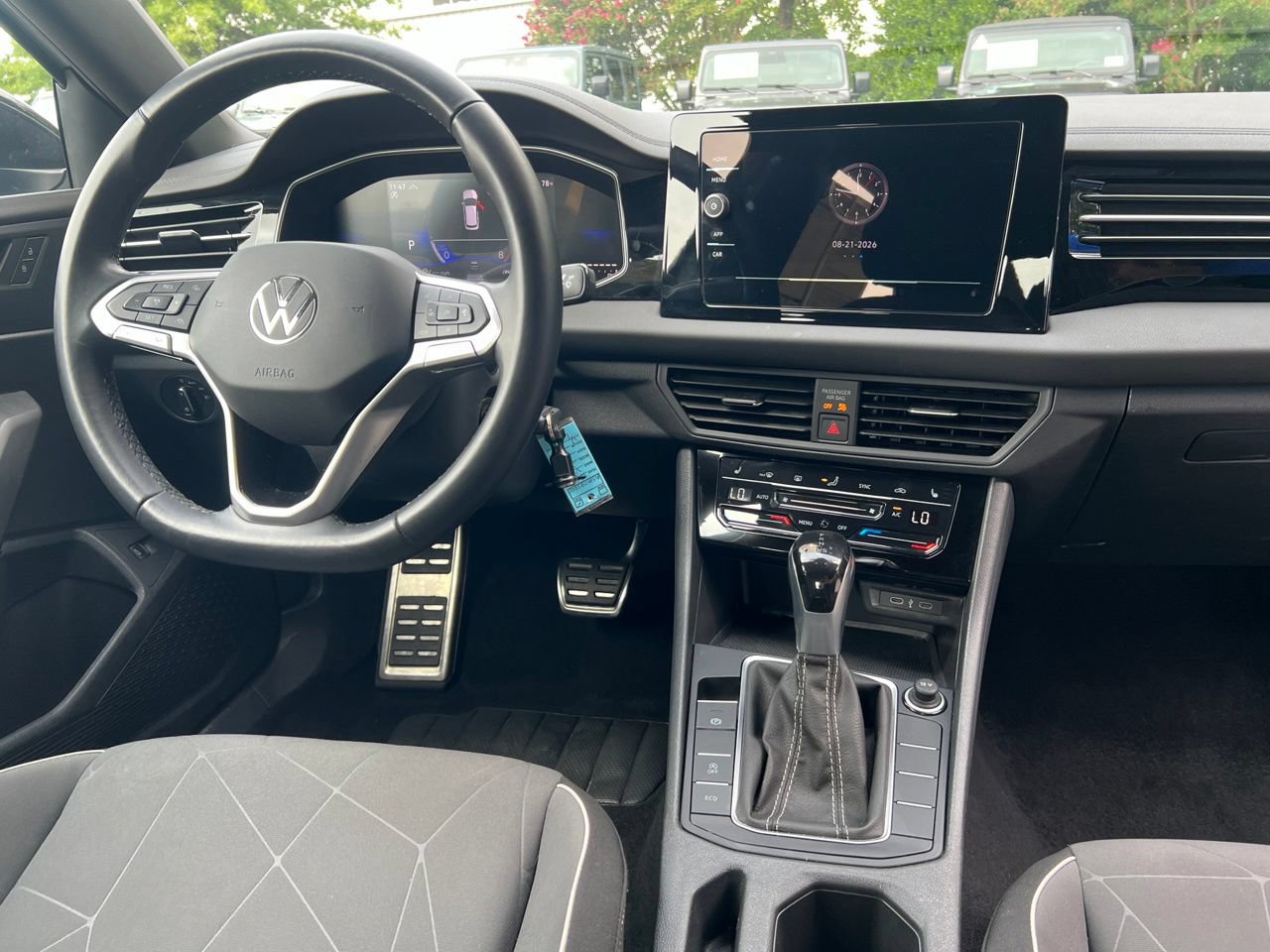 Used 2025 Volkswagen Jetta Sport FWD image 20